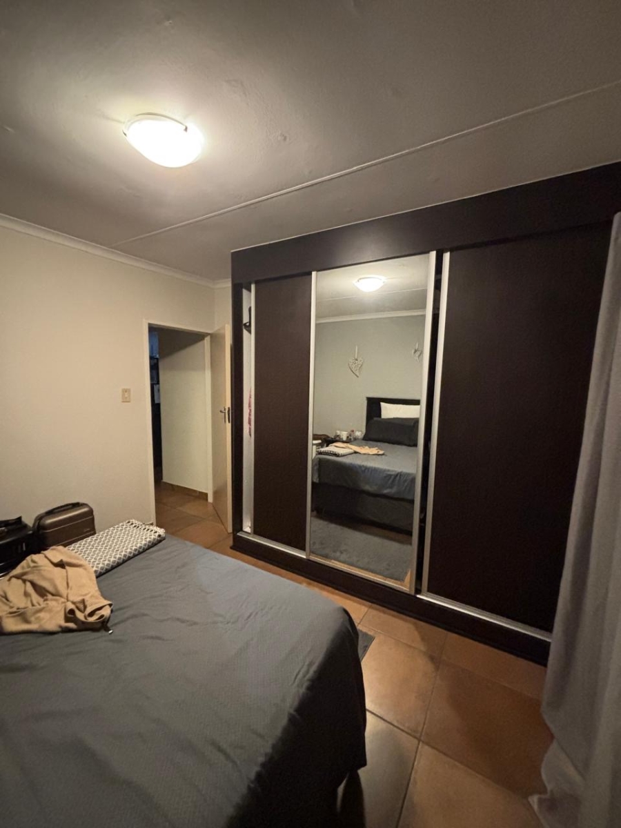 To Let 2 Bedroom Property for Rent in Bonaero Park Gauteng