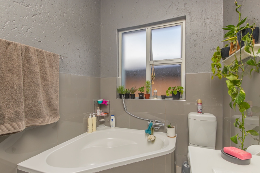 4 Bedroom Property for Sale in Sydenham Gauteng