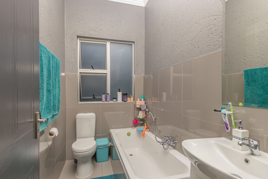 4 Bedroom Property for Sale in Sydenham Gauteng