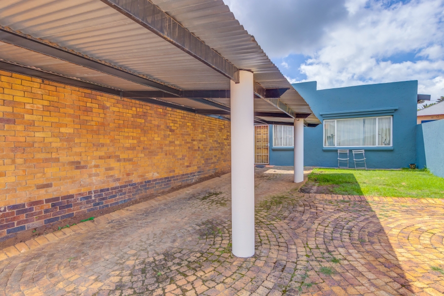 4 Bedroom Property for Sale in Sydenham Gauteng