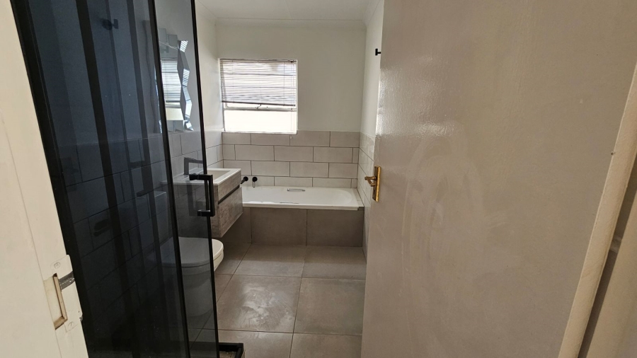 2 Bedroom Property for Sale in Morningside Gauteng
