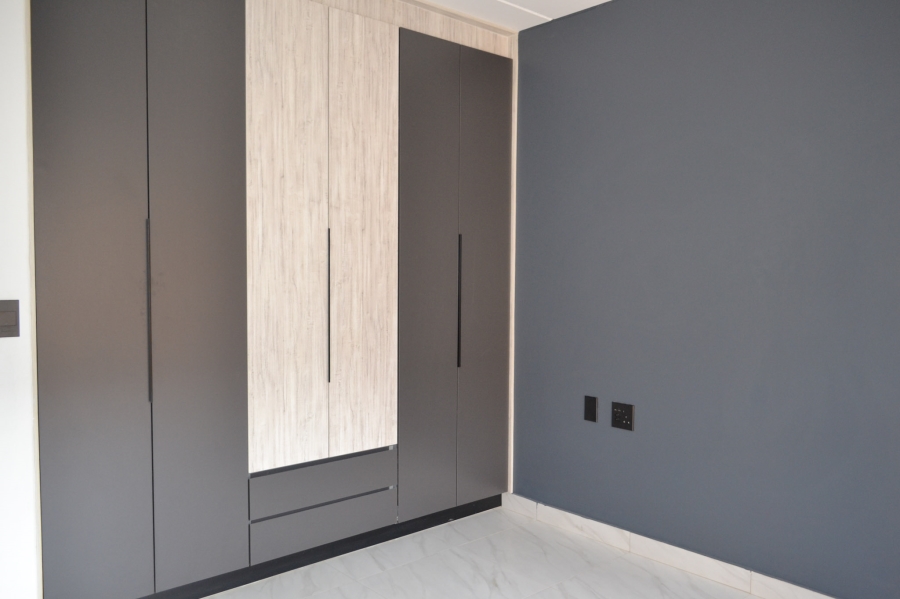 To Let 2 Bedroom Property for Rent in Bryanston Gauteng