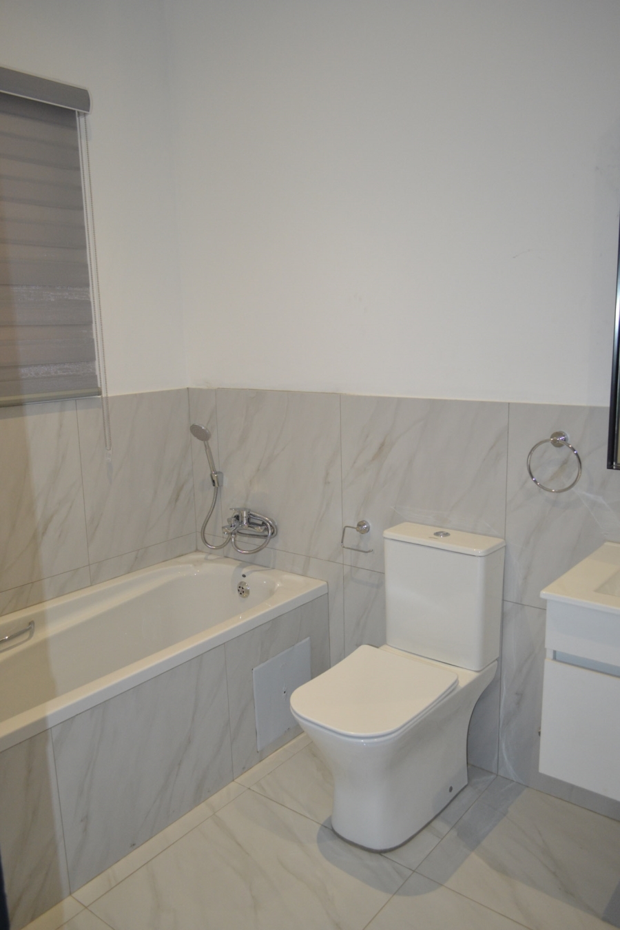 To Let 2 Bedroom Property for Rent in Bryanston Gauteng