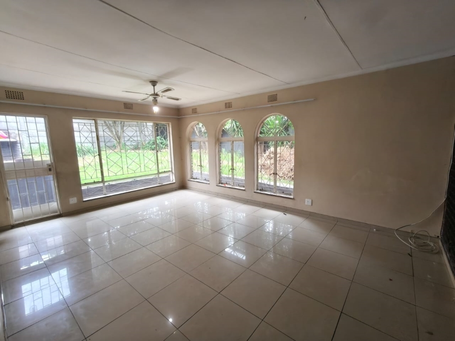 To Let 4 Bedroom Property for Rent in Northcliff Gauteng