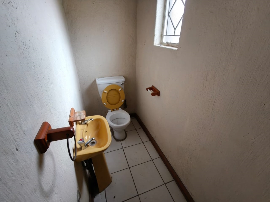 To Let 4 Bedroom Property for Rent in Northcliff Gauteng