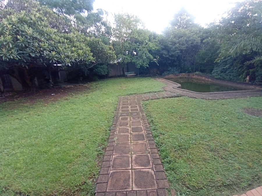 6 Bedroom Property for Sale in Brackenhurst Gauteng