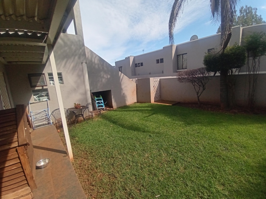 2 Bedroom Property for Sale in Bassonia Gauteng