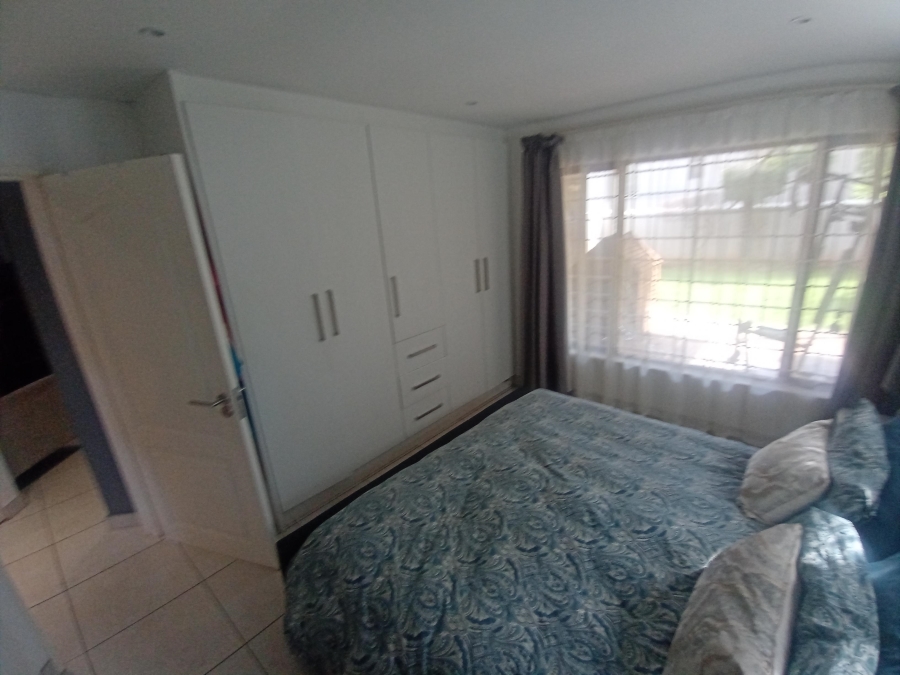 2 Bedroom Property for Sale in Bassonia Gauteng