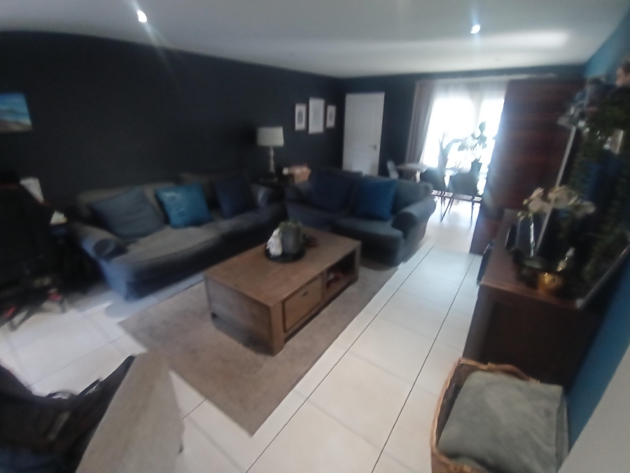 2 Bedroom Property for Sale in Bassonia Gauteng