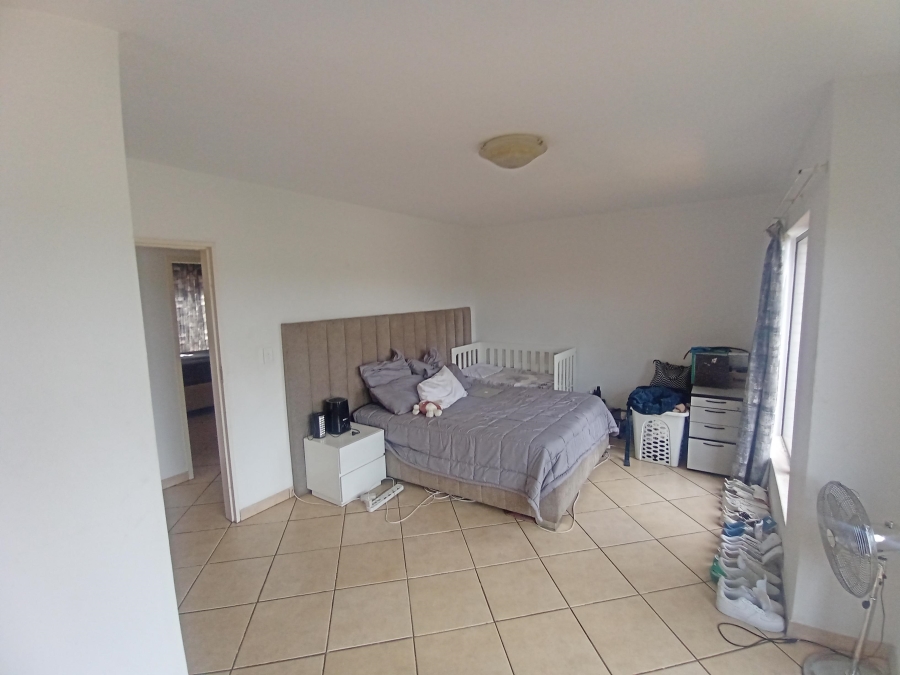 2 Bedroom Property for Sale in Mulbarton Gauteng