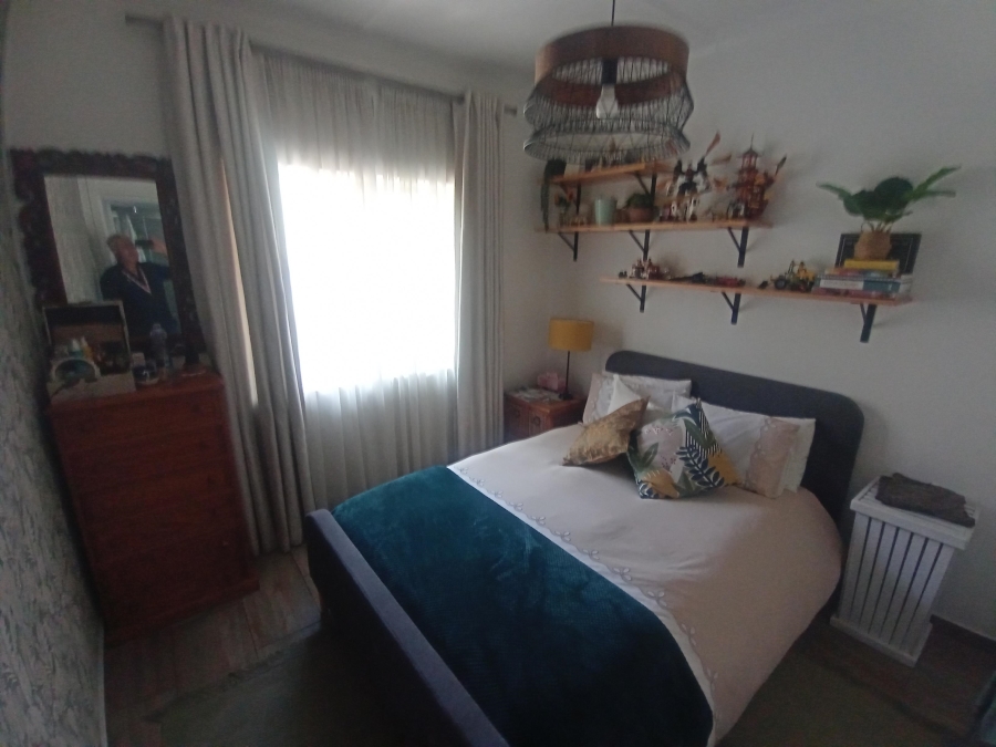 3 Bedroom Property for Sale in Linmeyer Gauteng