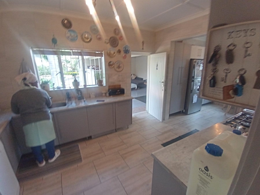 3 Bedroom Property for Sale in Linmeyer Gauteng