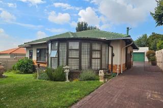 3 Bedroom Property for Sale in South Crest Gauteng