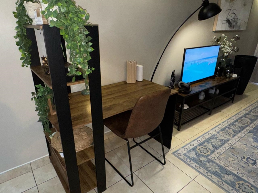 2 Bedroom Property for Sale in Pretorius Park Gauteng