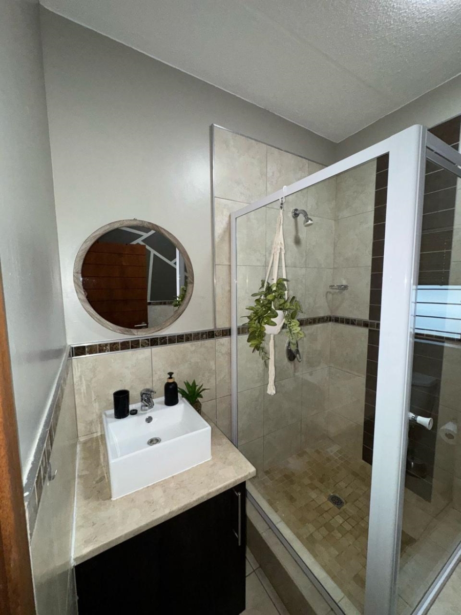 2 Bedroom Property for Sale in Pretorius Park Gauteng