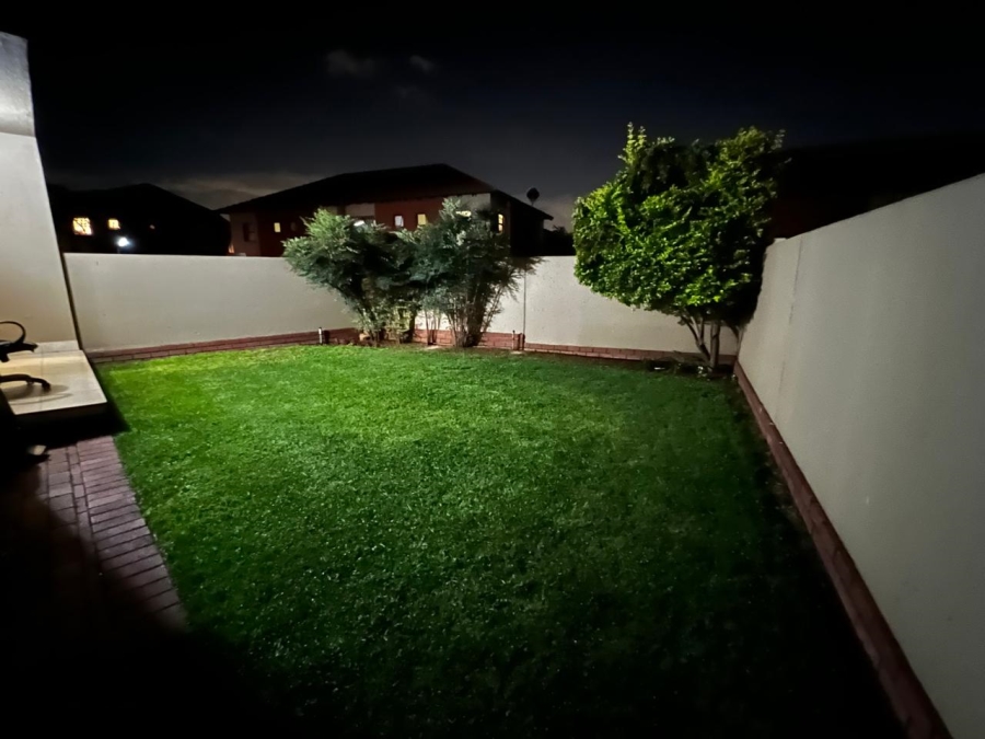 2 Bedroom Property for Sale in Pretorius Park Gauteng