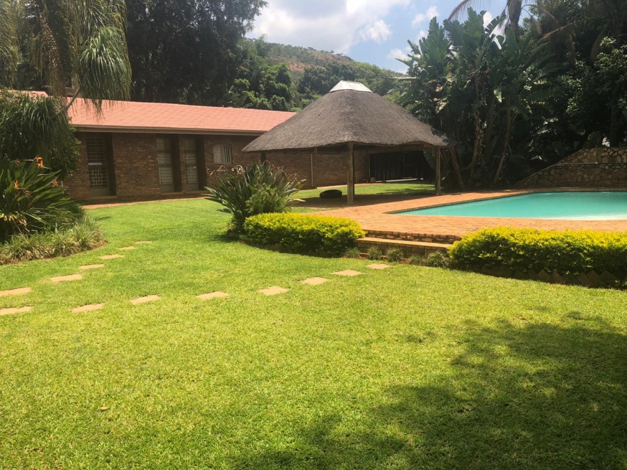 6 Bedroom Property for Sale in Florauna Gauteng