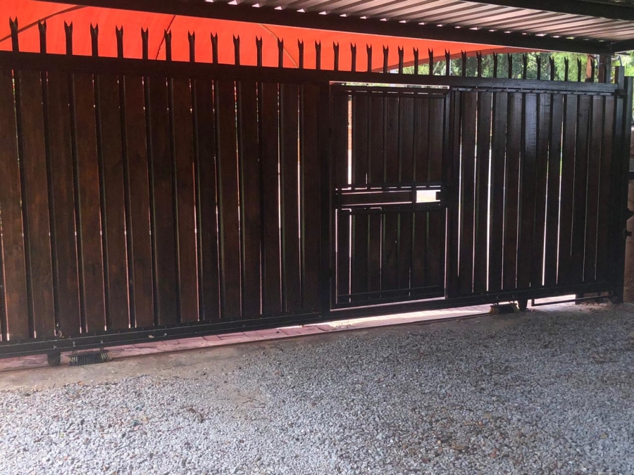 6 Bedroom Property for Sale in Florauna Gauteng