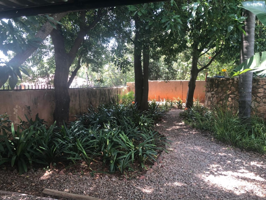 6 Bedroom Property for Sale in Florauna Gauteng