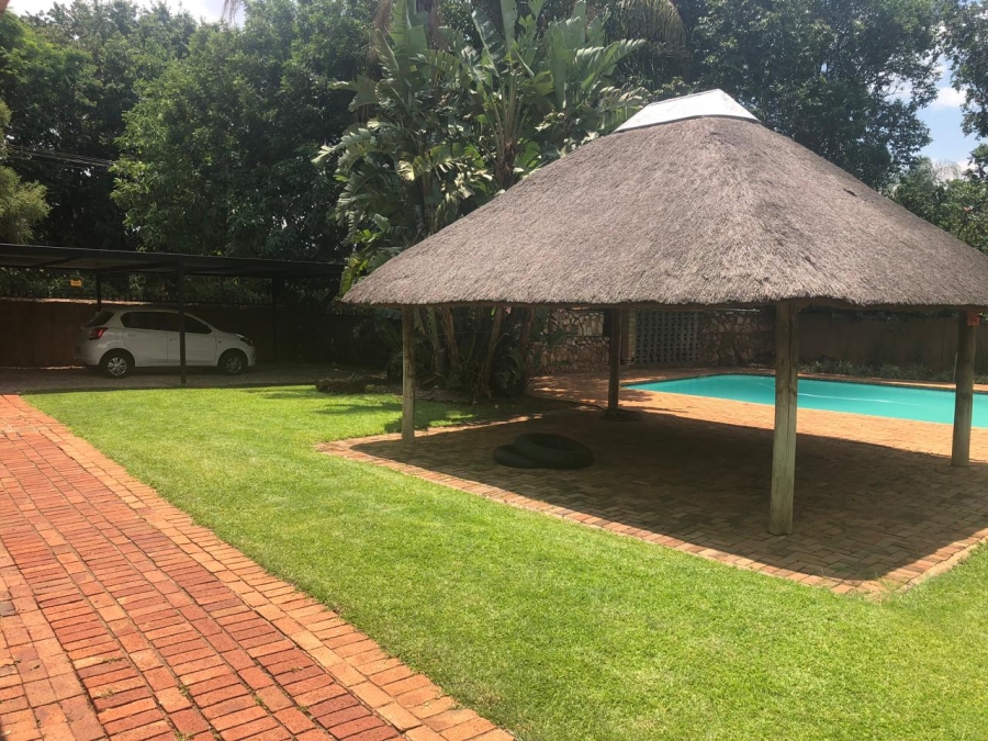 6 Bedroom Property for Sale in Florauna Gauteng