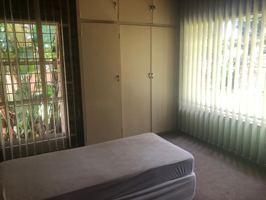 6 Bedroom Property for Sale in Florauna Gauteng