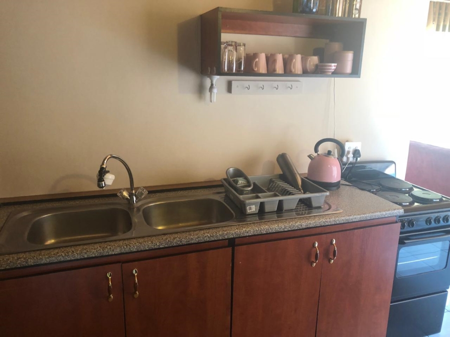 6 Bedroom Property for Sale in Florauna Gauteng