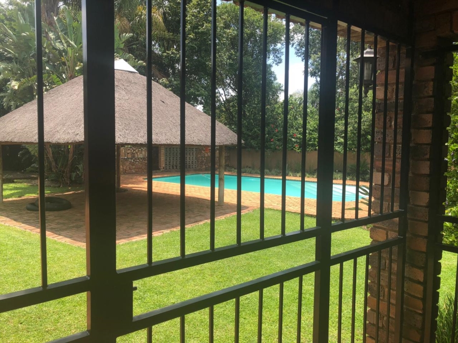 6 Bedroom Property for Sale in Florauna Gauteng