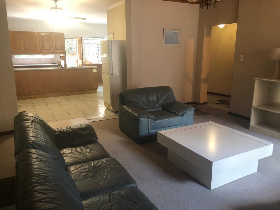 6 Bedroom Property for Sale in Florauna Gauteng