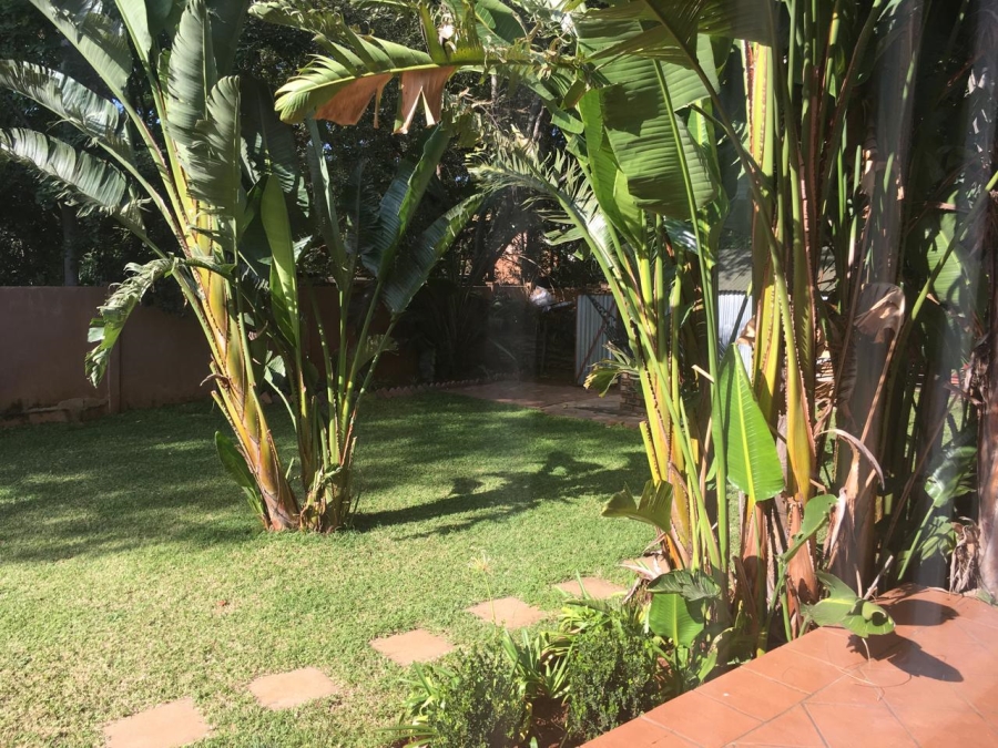 6 Bedroom Property for Sale in Florauna Gauteng