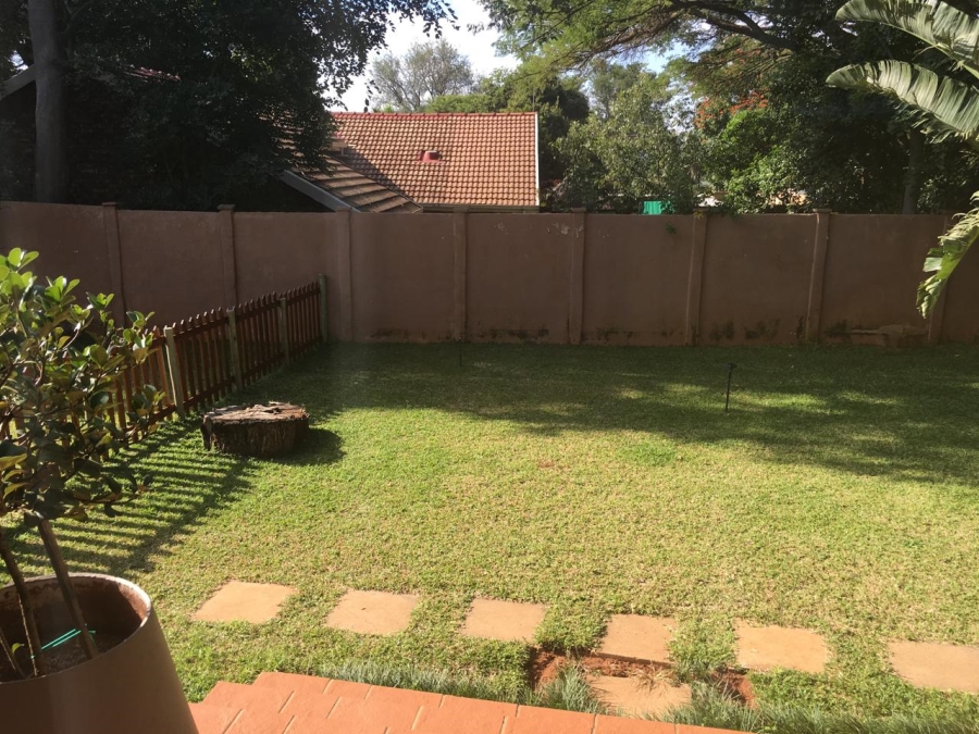 6 Bedroom Property for Sale in Florauna Gauteng