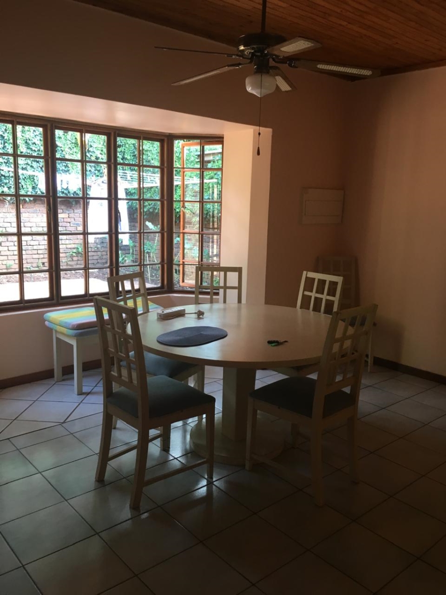 6 Bedroom Property for Sale in Florauna Gauteng