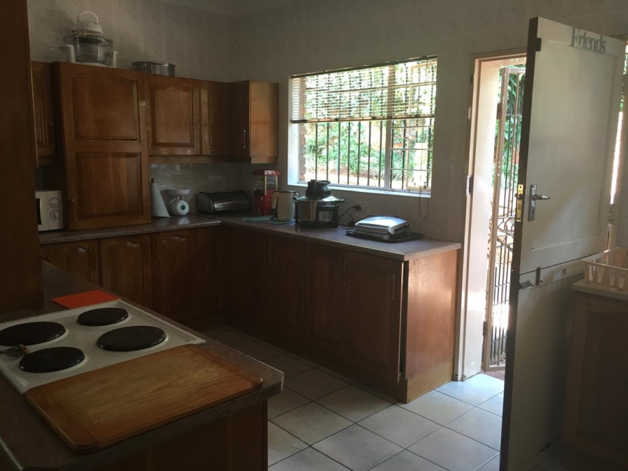 6 Bedroom Property for Sale in Florauna Gauteng
