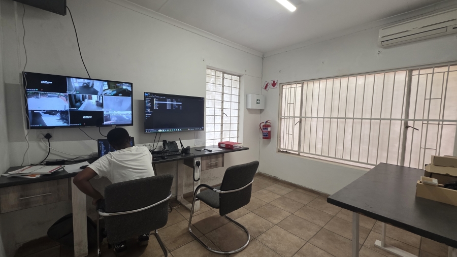 5 Bedroom Property for Sale in Moreleta Park Gauteng