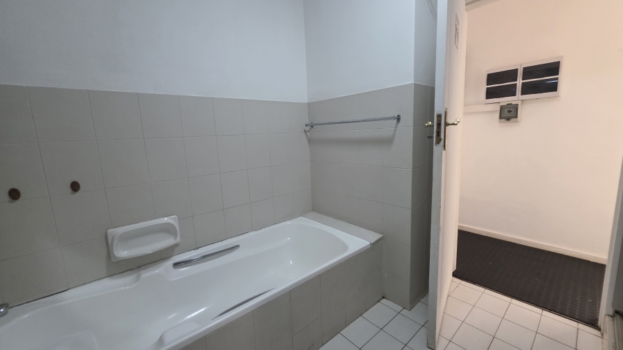 5 Bedroom Property for Sale in Moreleta Park Gauteng