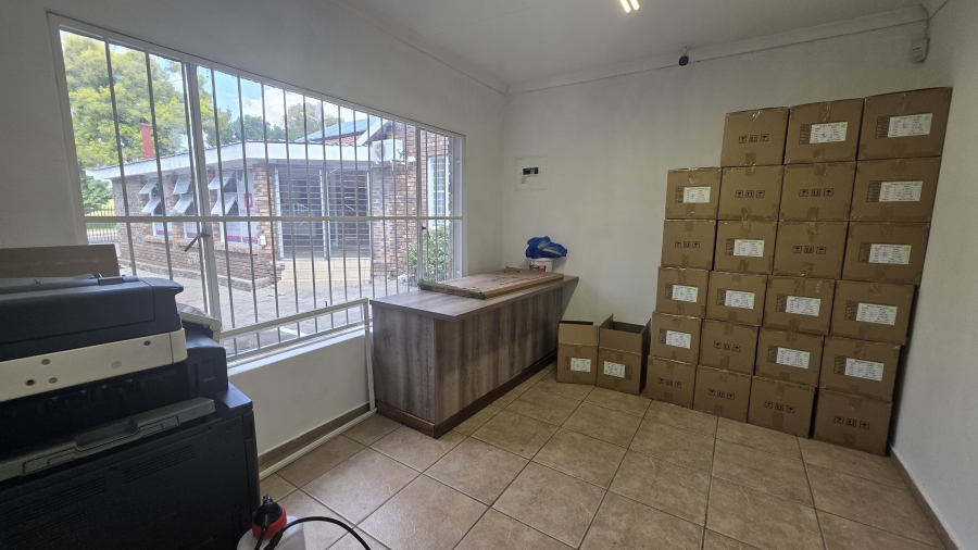 5 Bedroom Property for Sale in Moreleta Park Gauteng