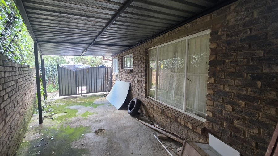 5 Bedroom Property for Sale in Moreleta Park Gauteng
