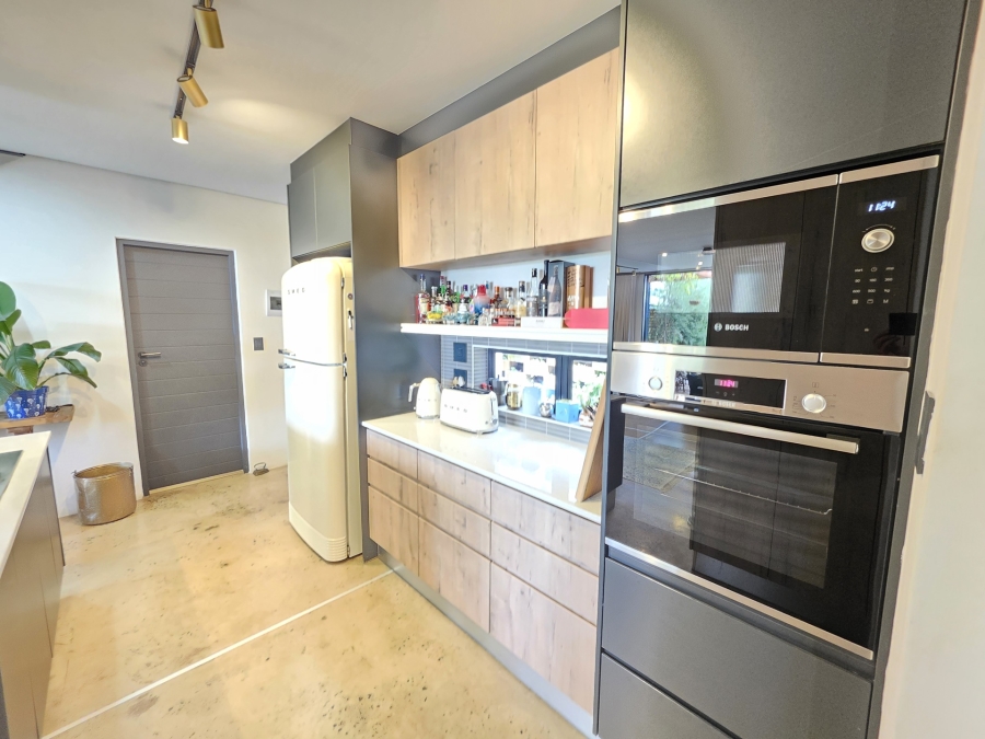 To Let 3 Bedroom Property for Rent in Waterkloof Ridge Gauteng