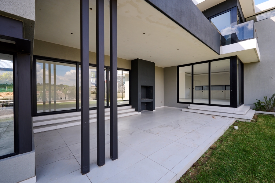 5 Bedroom Property for Sale in Jukskei View Gauteng