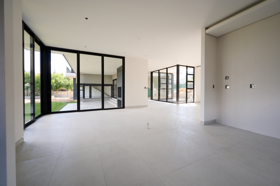 5 Bedroom Property for Sale in Jukskei View Gauteng