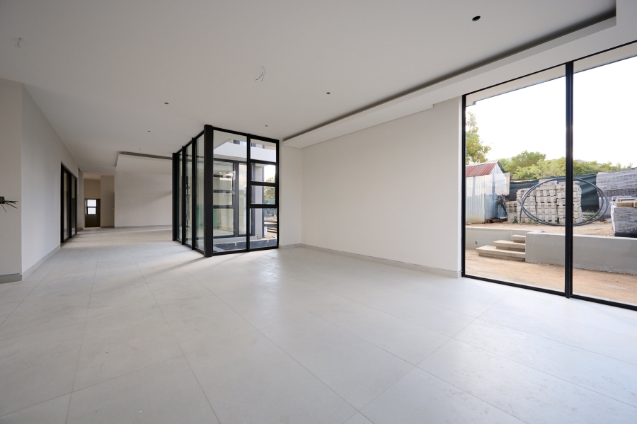 5 Bedroom Property for Sale in Jukskei View Gauteng