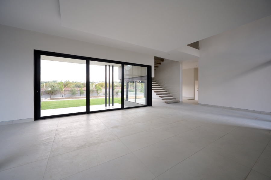 5 Bedroom Property for Sale in Jukskei View Gauteng