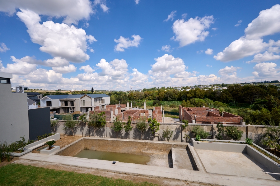 5 Bedroom Property for Sale in Jukskei View Gauteng