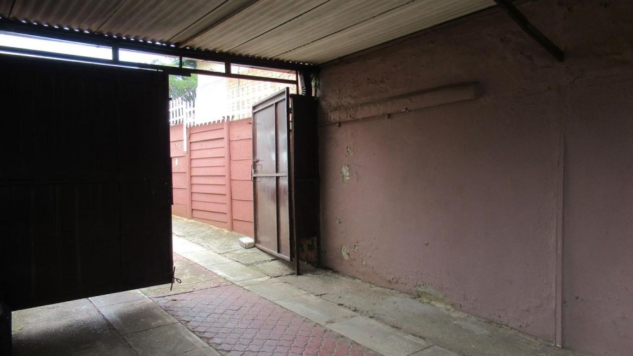 2 Bedroom Property for Sale in Rosettenville Gauteng