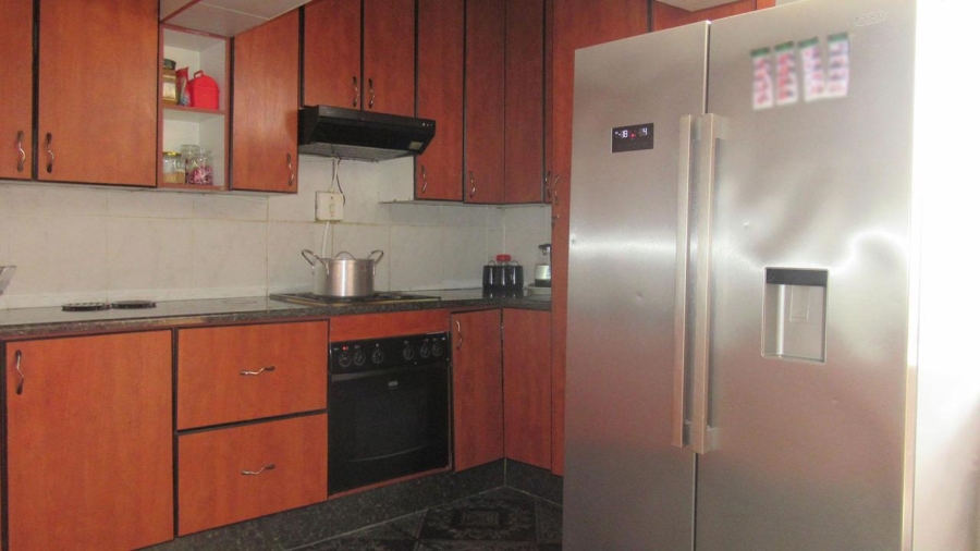 2 Bedroom Property for Sale in Rosettenville Gauteng