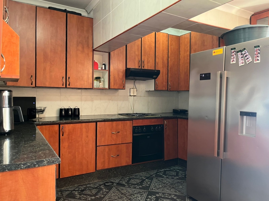 2 Bedroom Property for Sale in Rosettenville Gauteng