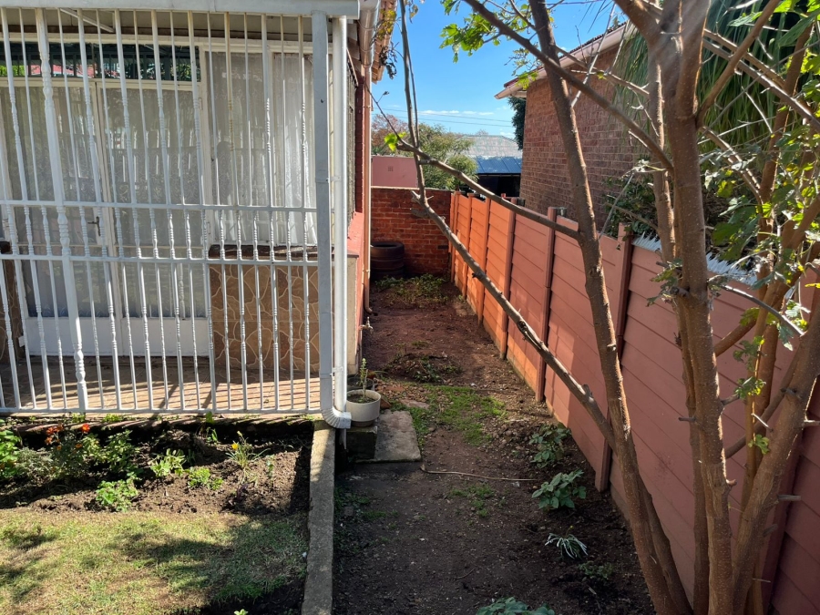 2 Bedroom Property for Sale in Rosettenville Gauteng