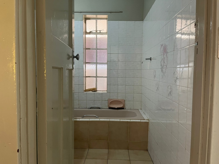 2 Bedroom Property for Sale in Rosettenville Gauteng
