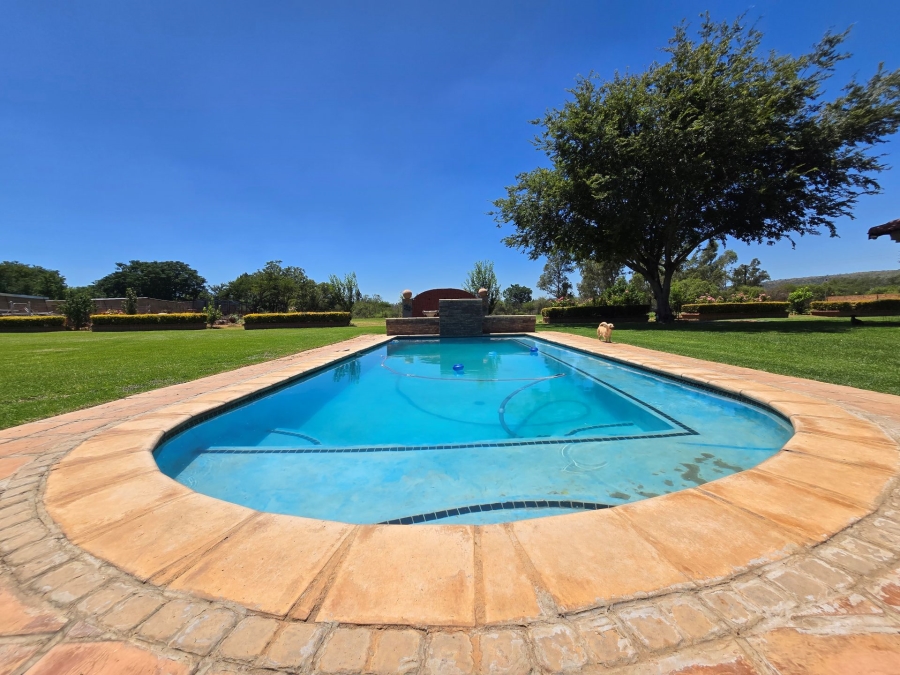 5 Bedroom Property for Sale in Kameeldrift East Gauteng