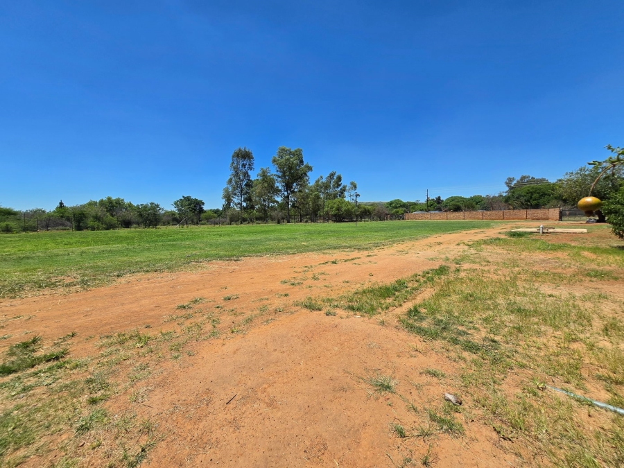 5 Bedroom Property for Sale in Kameeldrift East Gauteng