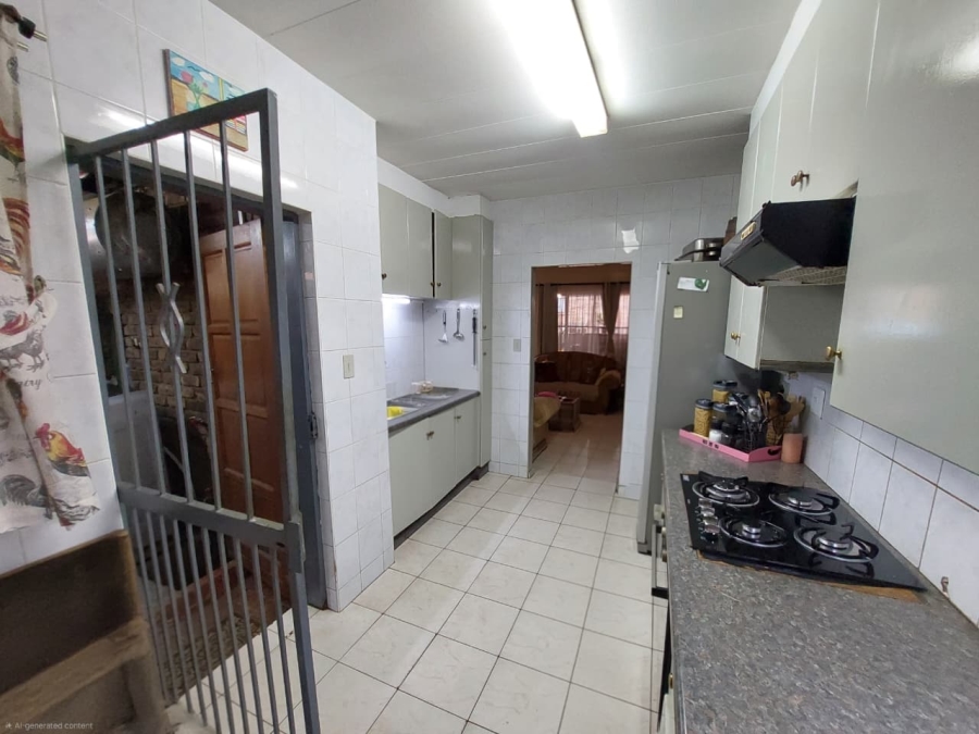 4 Bedroom Property for Sale in Magalieskruin Gauteng